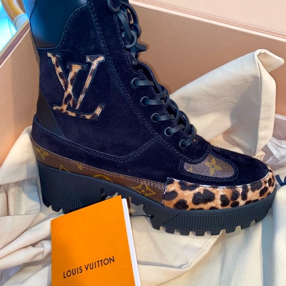 Louis Vuitton | Laureate Platform Desert Boots - Picture 2 of 4